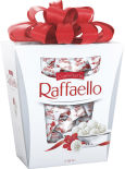 Конфеты Raffaello с цельным миндальным орехом в кокосовой обсыпке 500г Конфеты Raffaello с цельным миндальным орехом в кокосовой обсыпке 500г